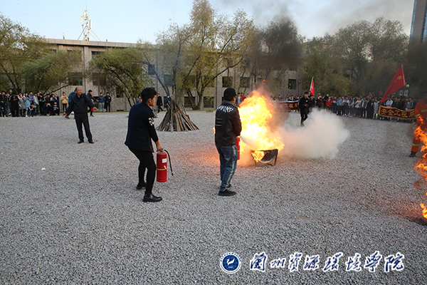 http://www.lzre.edu.cn/__local/7/21/56/E6501D4AA3972D908403C250725_B2D32635_4EC96.jpg